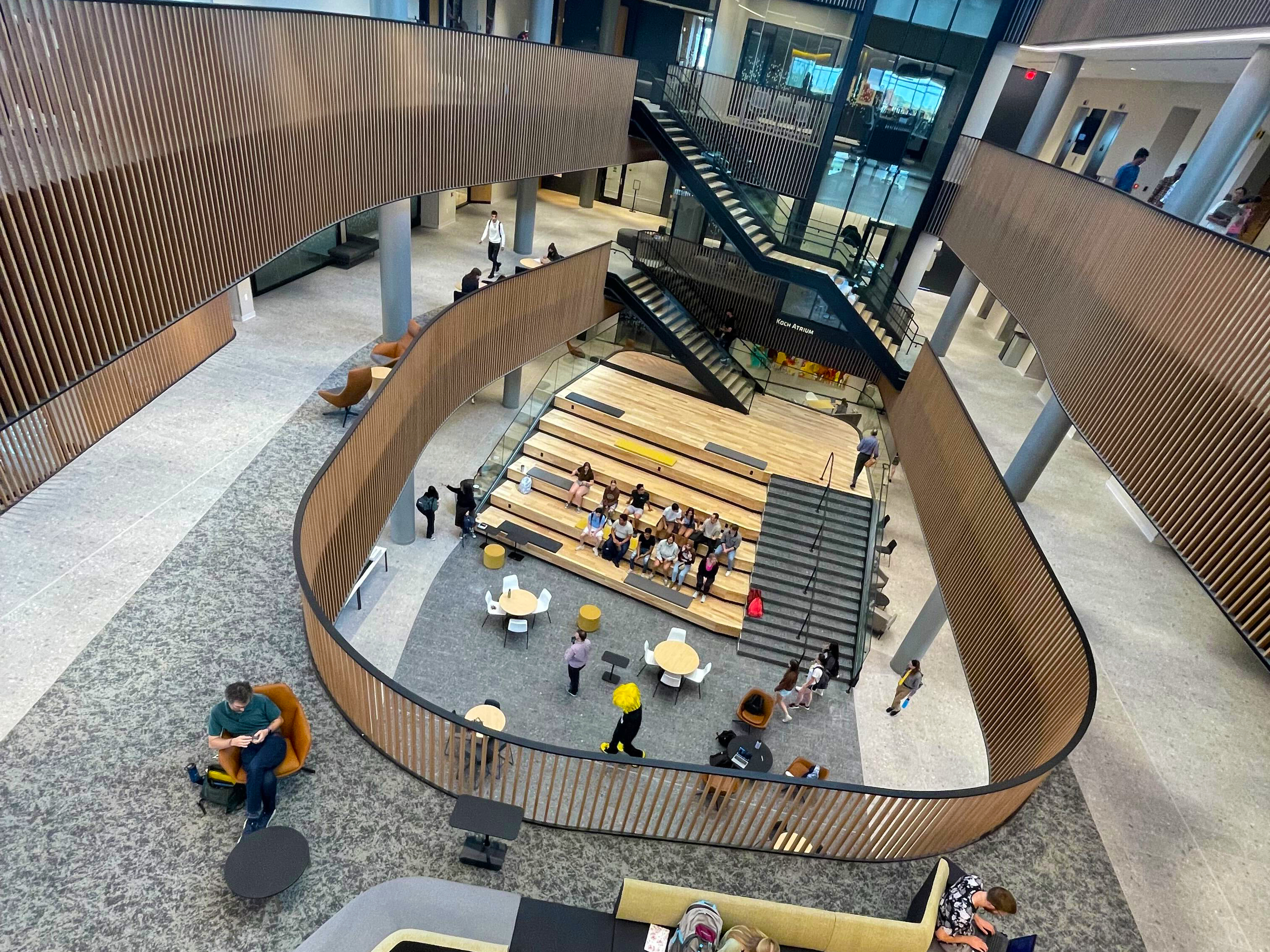 Woolsey Hall atrium on the first day of fall 2022 classes.