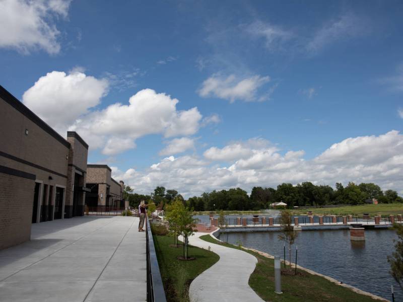 Braeburn Square with pond