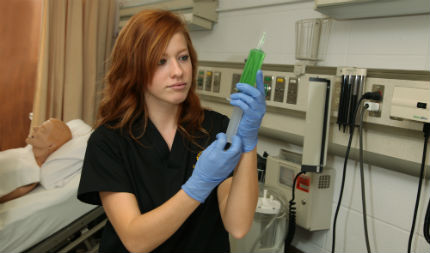 A new grant will award 15-16 nurse practitioner students in advanced nursing education programs at WSU.