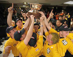 WSU men win 2009 national bowling title.