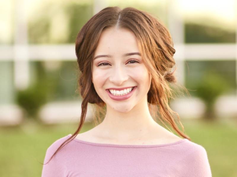 Flor Mercado, first-generation student