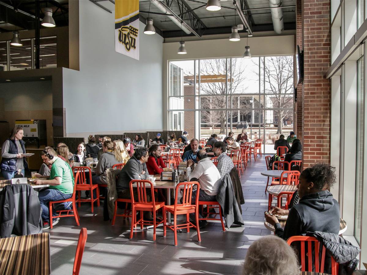 Shockers eating in the Shocker Hall dining facility