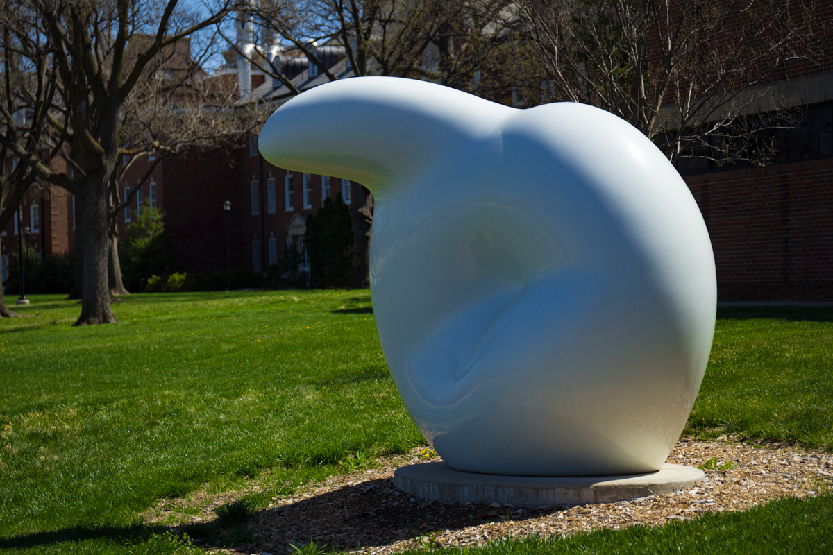 Inverted Q by Claes Oldenburg (1988)