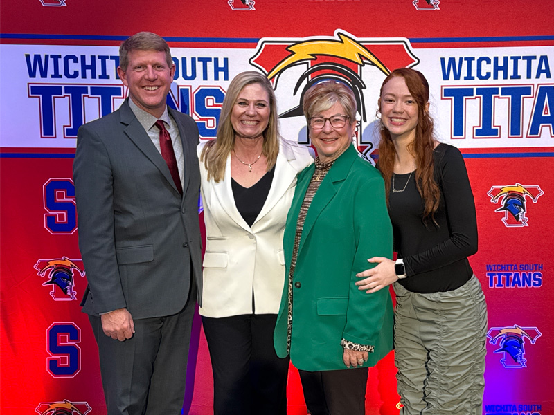 Kelly Bielefeld, Monica Lounsbery, Sheree Utash and Josephine Garcia