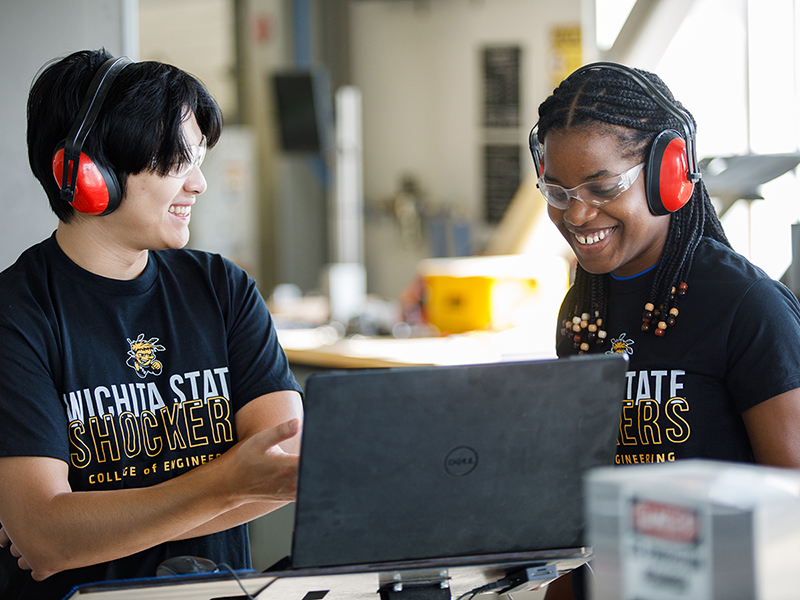 Students collaborate on research