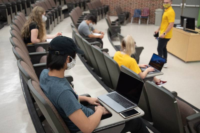 IDA team helps faculty