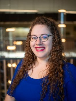 Kelly Rolen Headshot