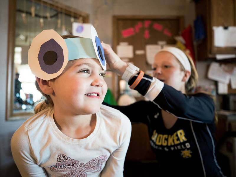 Suzie Garcia interning at the Child Development center on WSU's main campus.