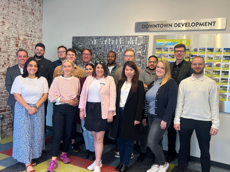 Berlin students visiting a company