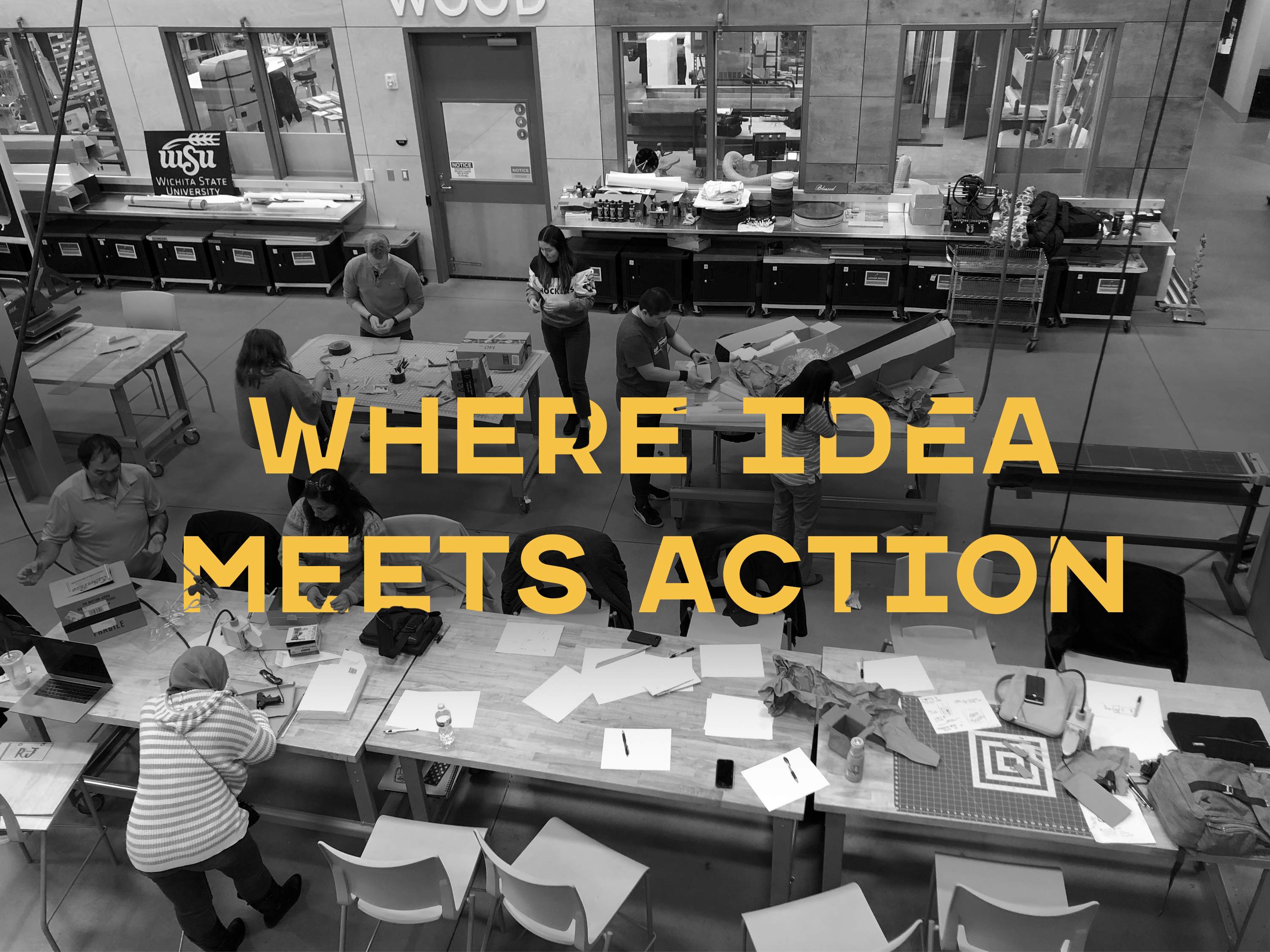 MID students collaborate during Prototyping course at GoCreate