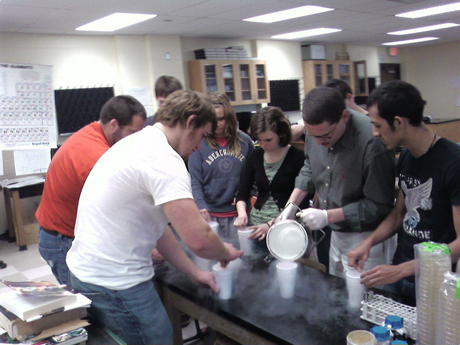 GK12 students in lab