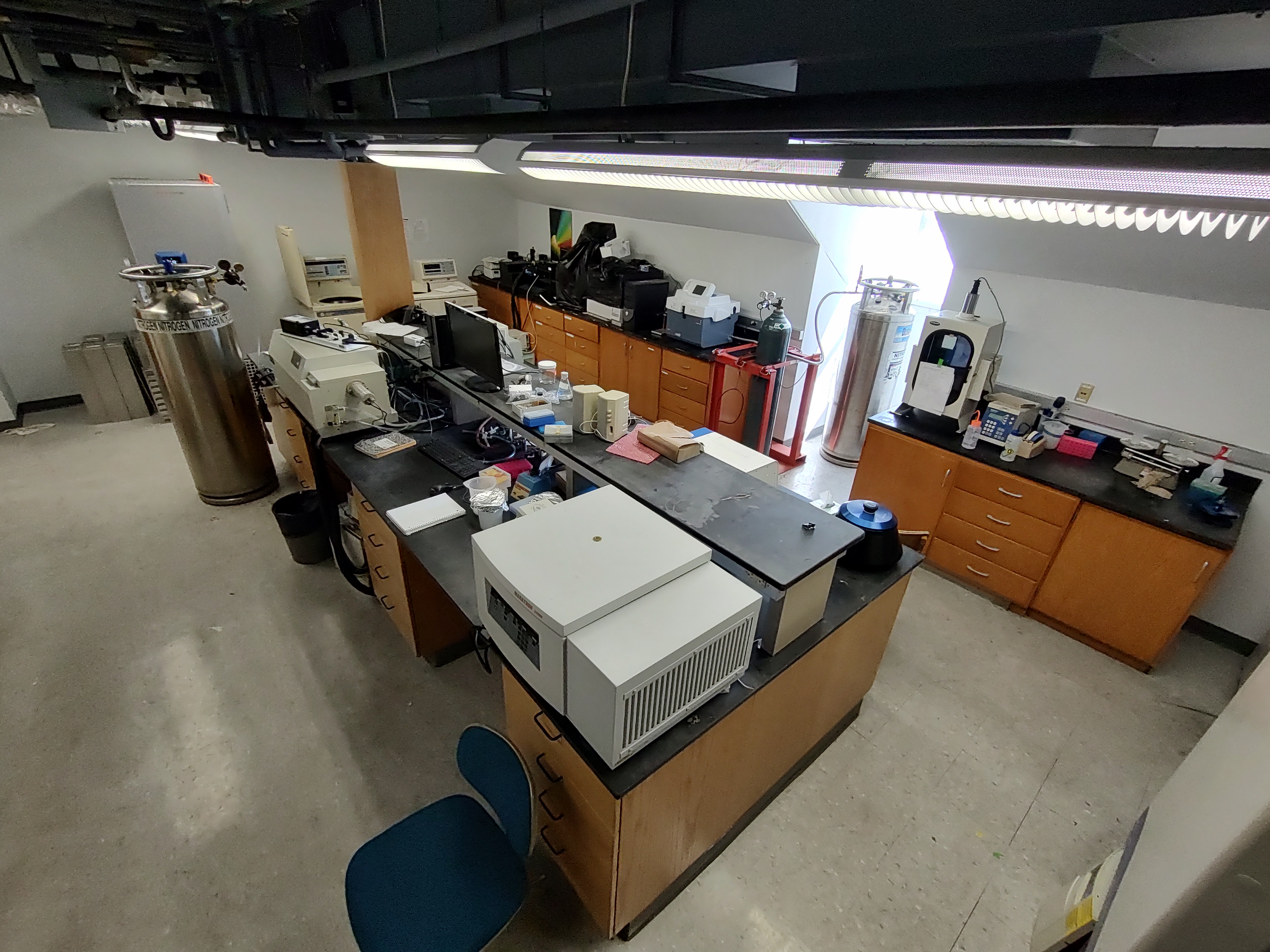 Shared biochemical instrumentation facility
