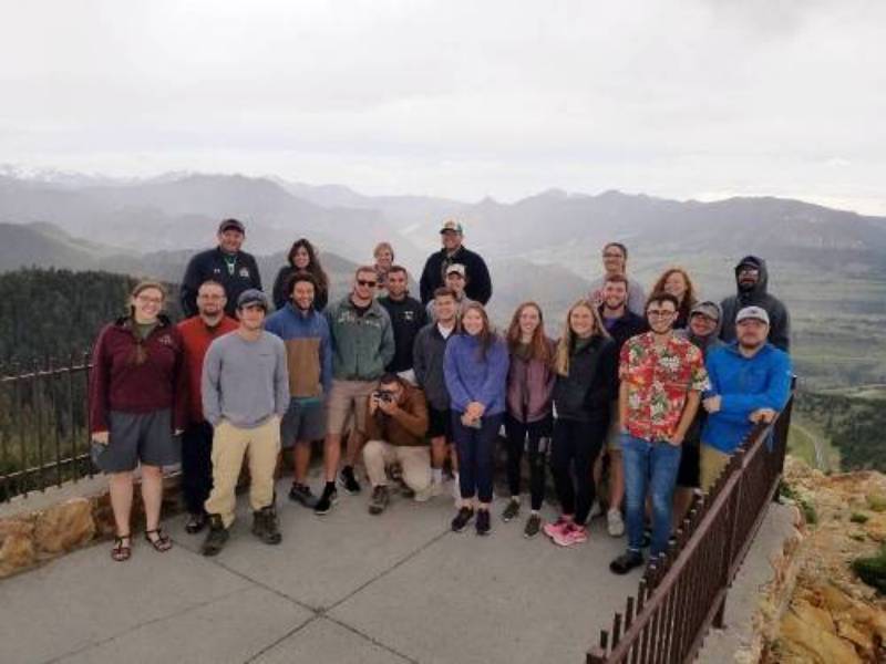 Geology students pose for a large group photo