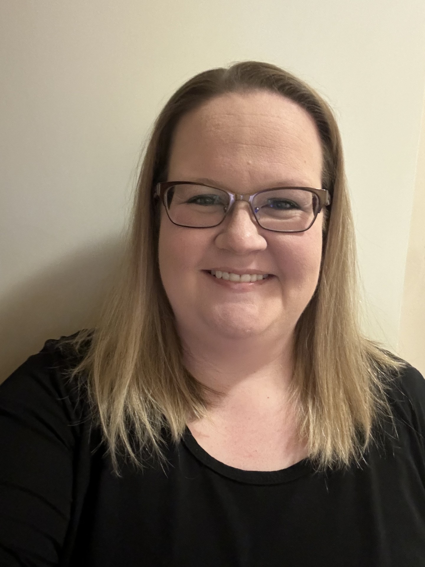 Kimberly Hofmann MS, Adjunct Lecturer of American Sign Language