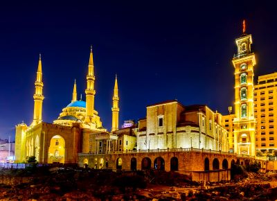 Alamin mosque in Beirut at night