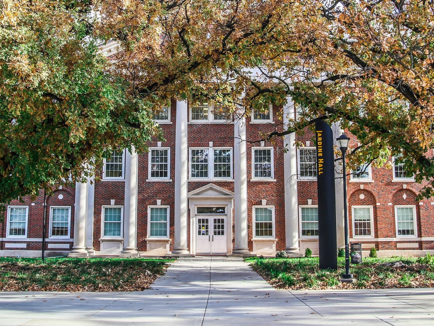 Jardine hall