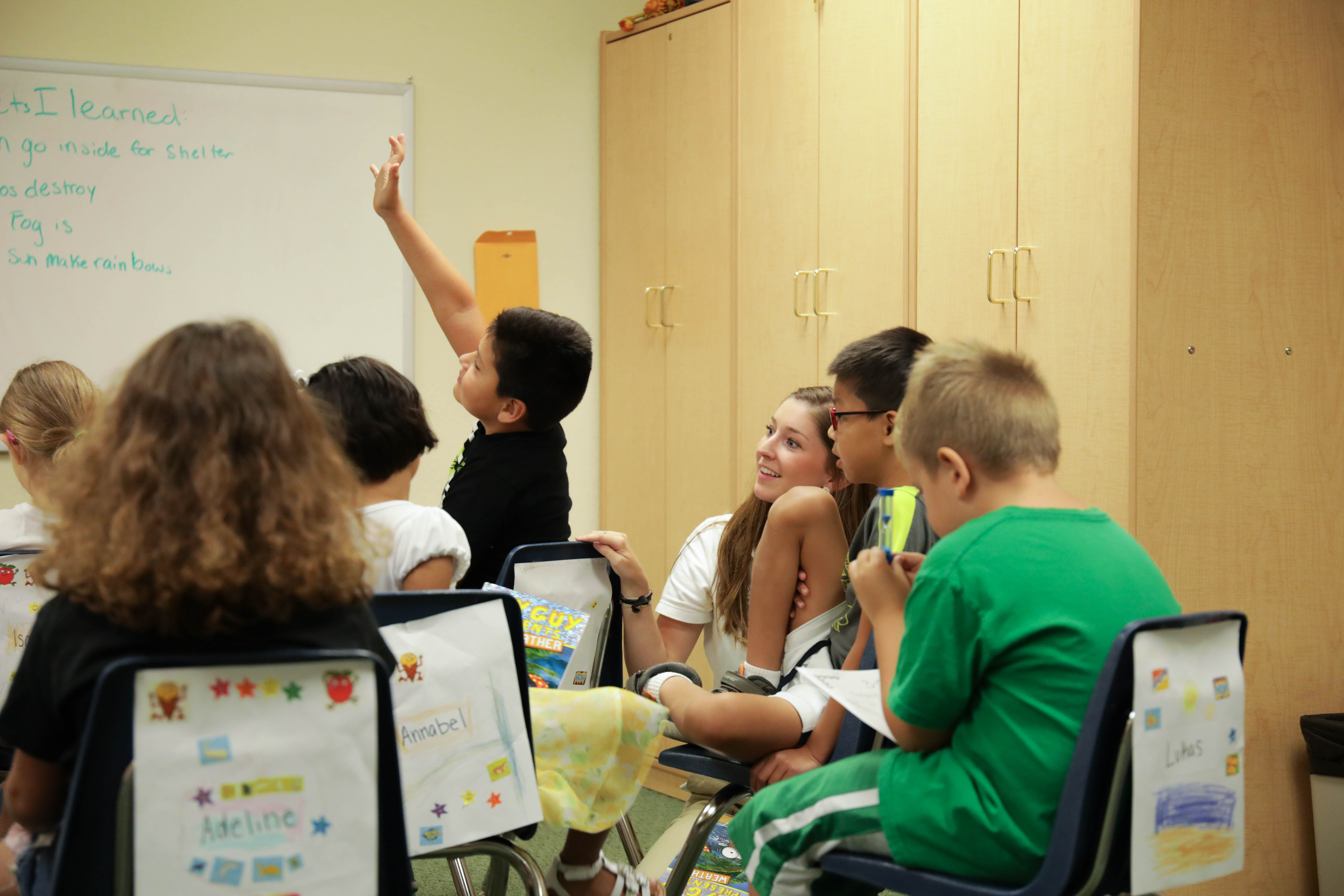 Speech-Language-Pathology student working with children
