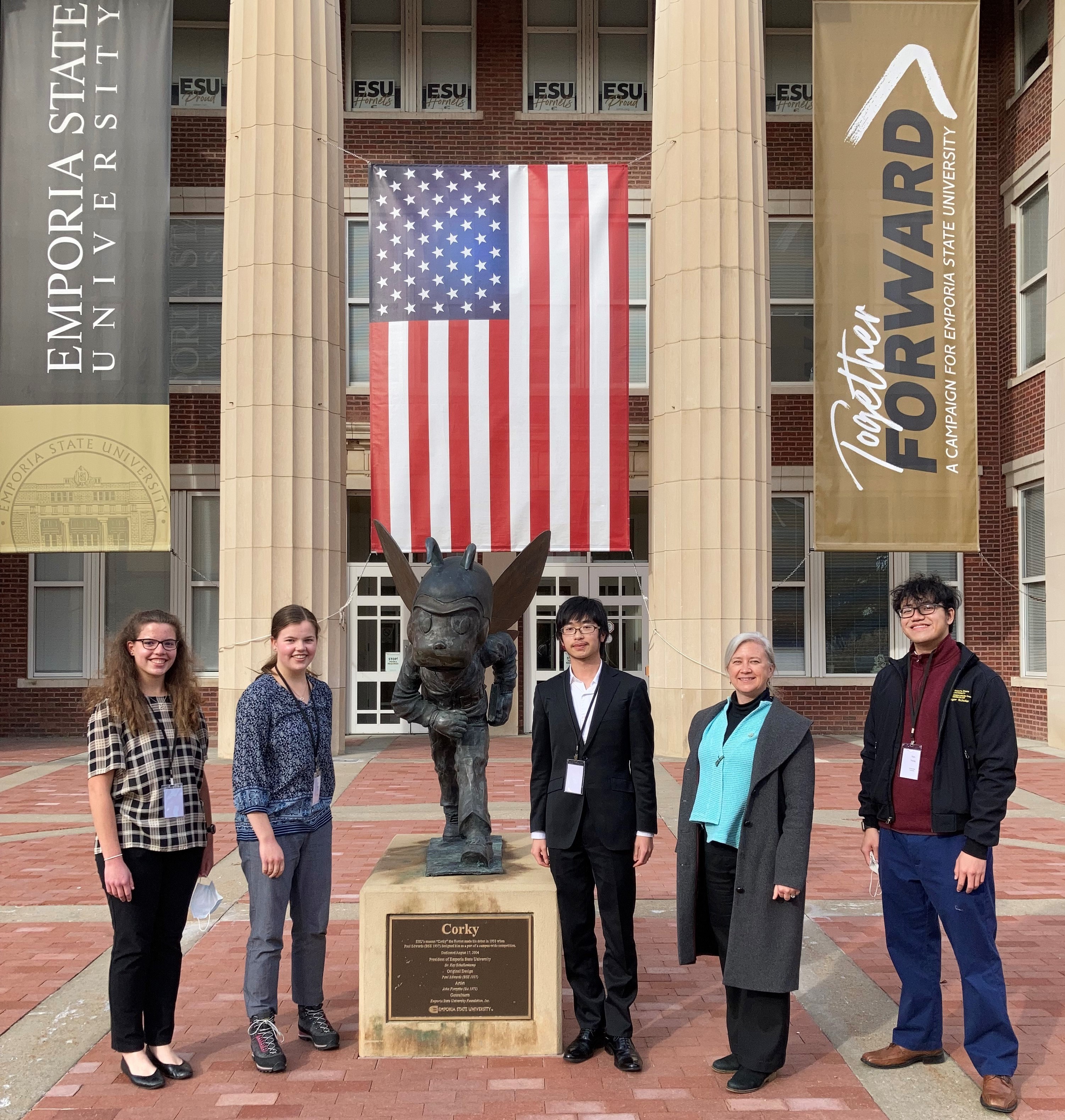 Dean Engber and 4 Honors students standing outside ESU