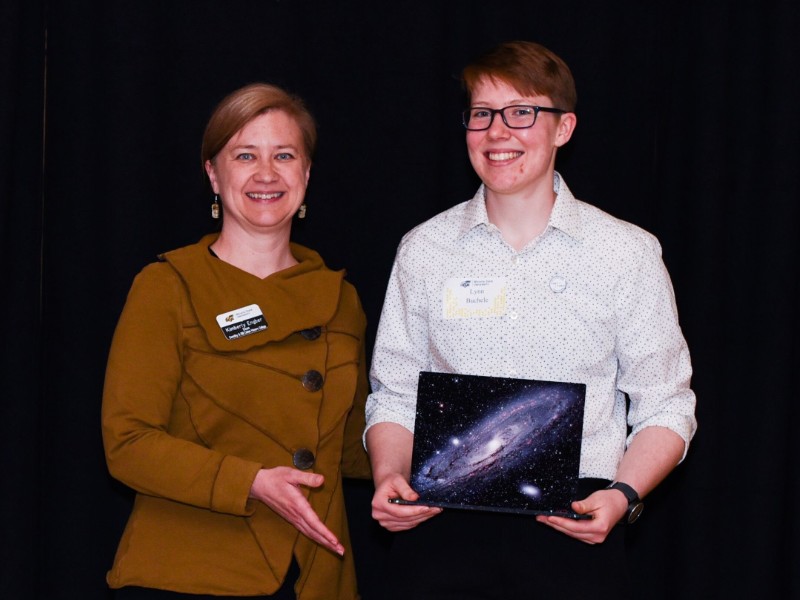 honors student receiving award