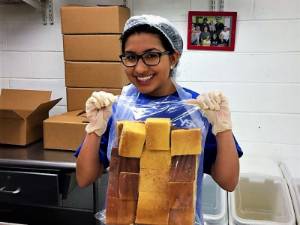 Student participating in alternative spring breal
