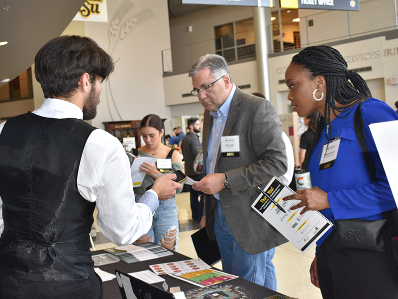 Student Entrepreneur pitching to judges at the Trade Show