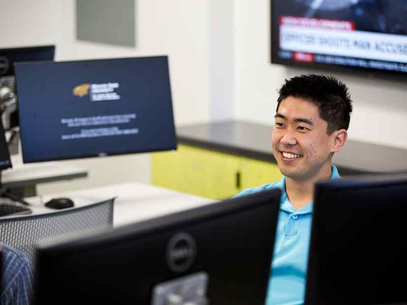 Student in WSU computer lab
