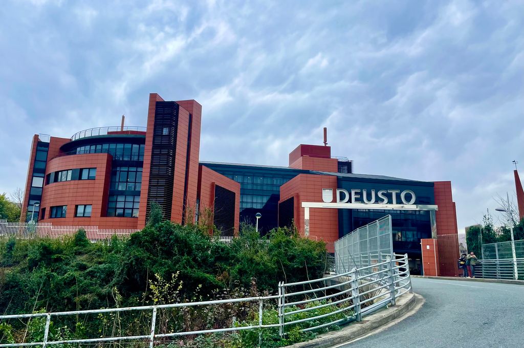 Deusto