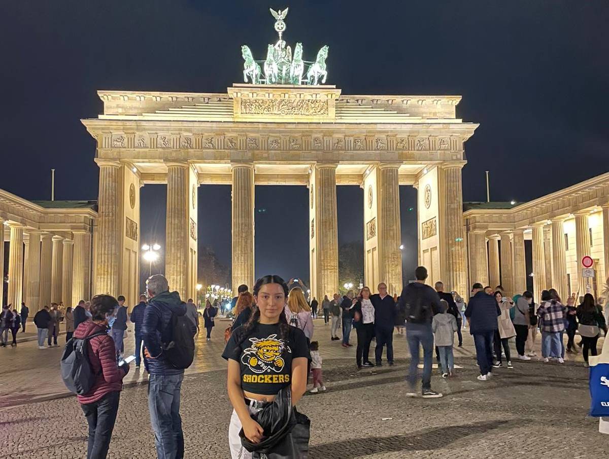 Brisa at columns