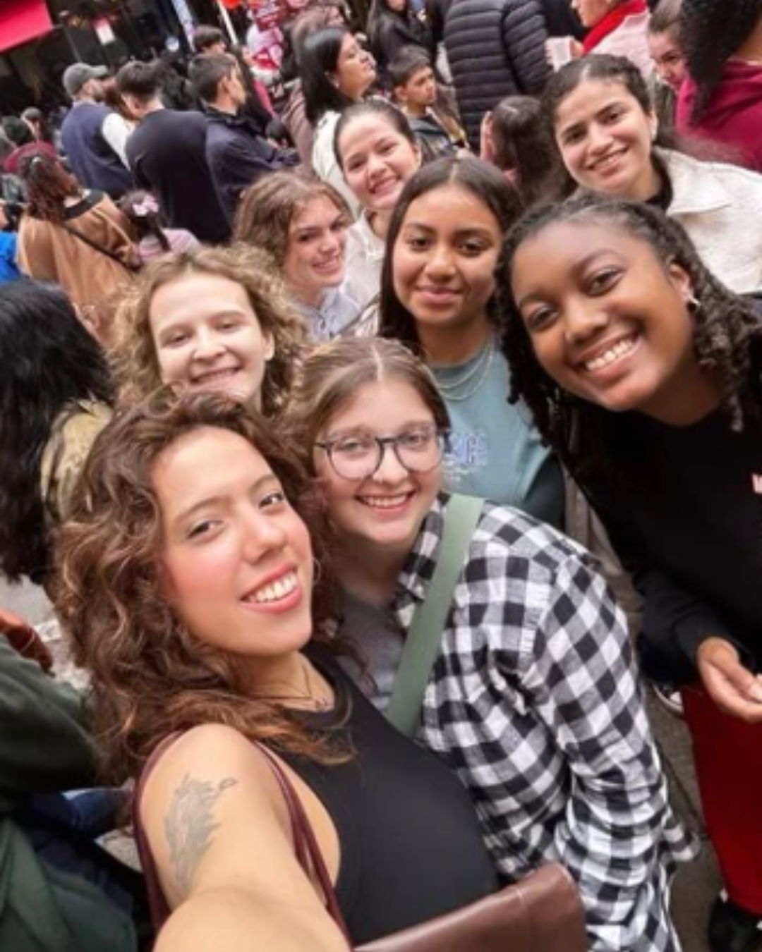Tyllor with friends
