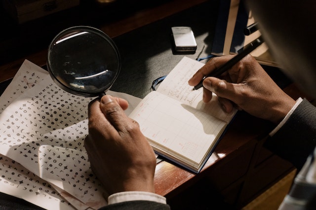 Detective working.