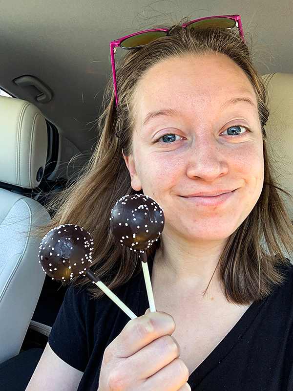 For the Foodies - Savana review Starbucks Chocolate Cake Pops