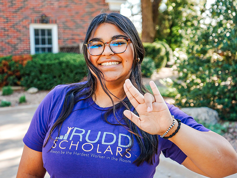 Nataleigh poses for a photo on campus