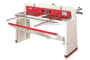 Straight cutting of sheet/plate; used for blank prep before forming/welding.
