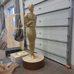 statue