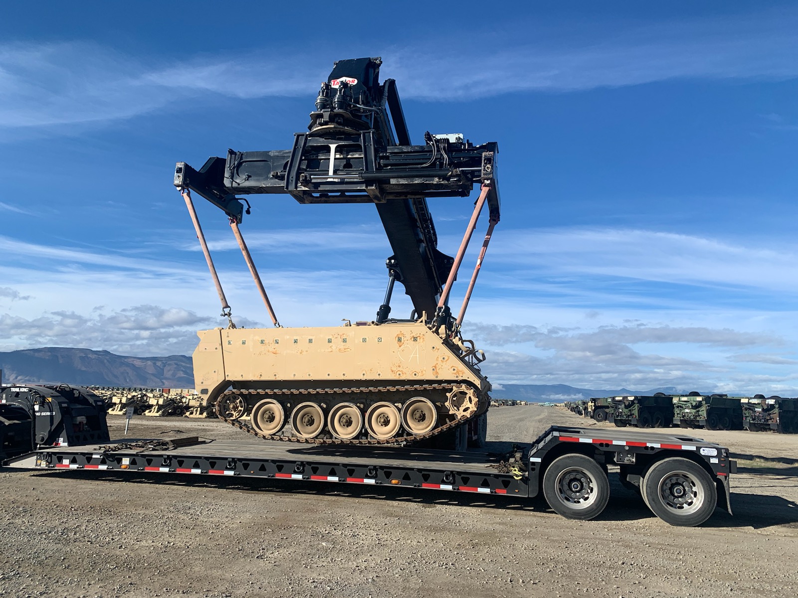 m113