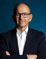 Headshot Andreas Fill