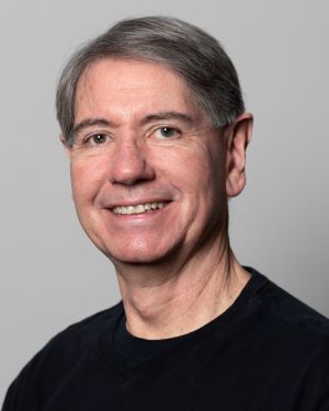 Tom Wine headshot