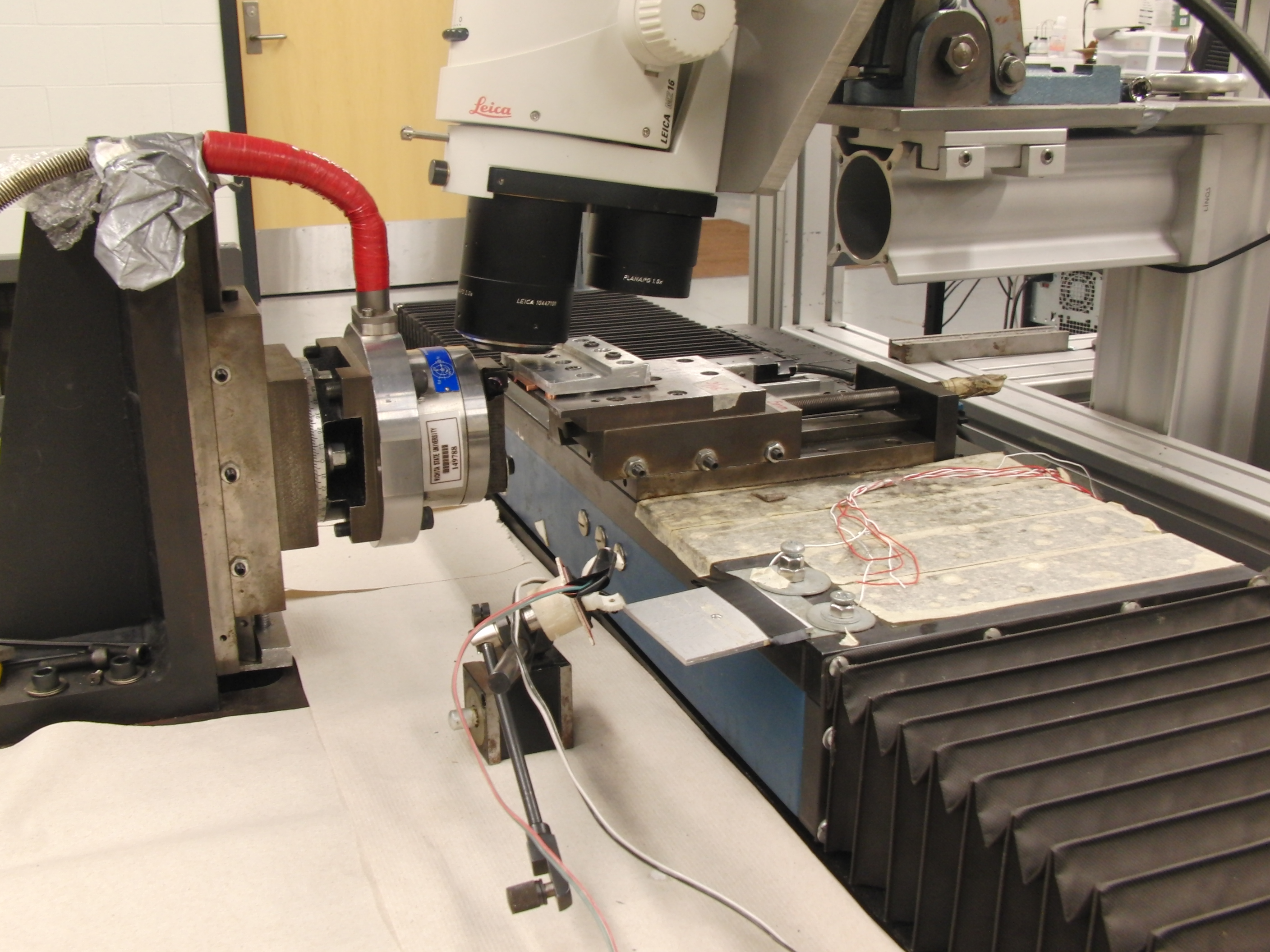 High speed linear slide for linear cuts