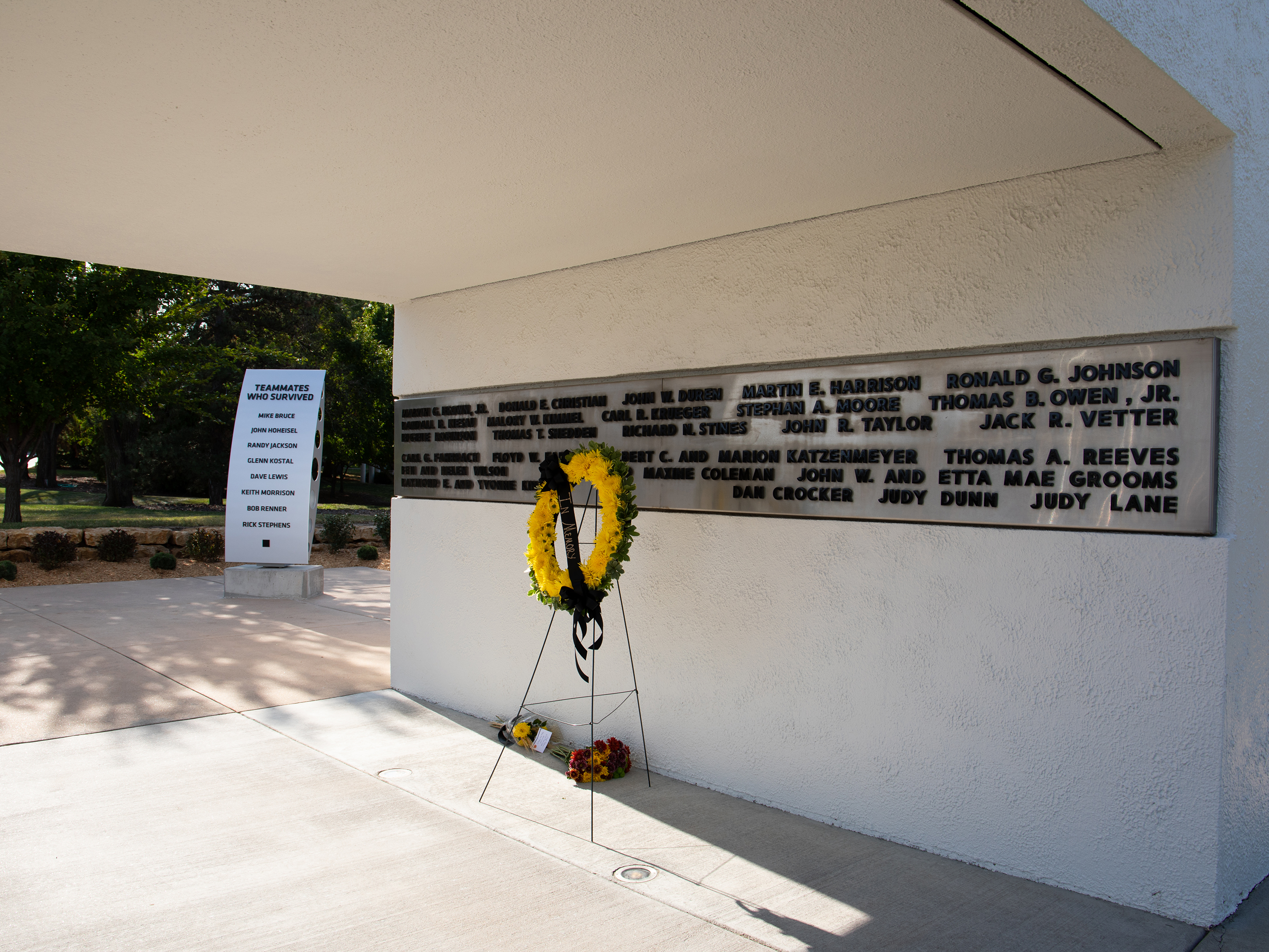 Memorial 70 monument