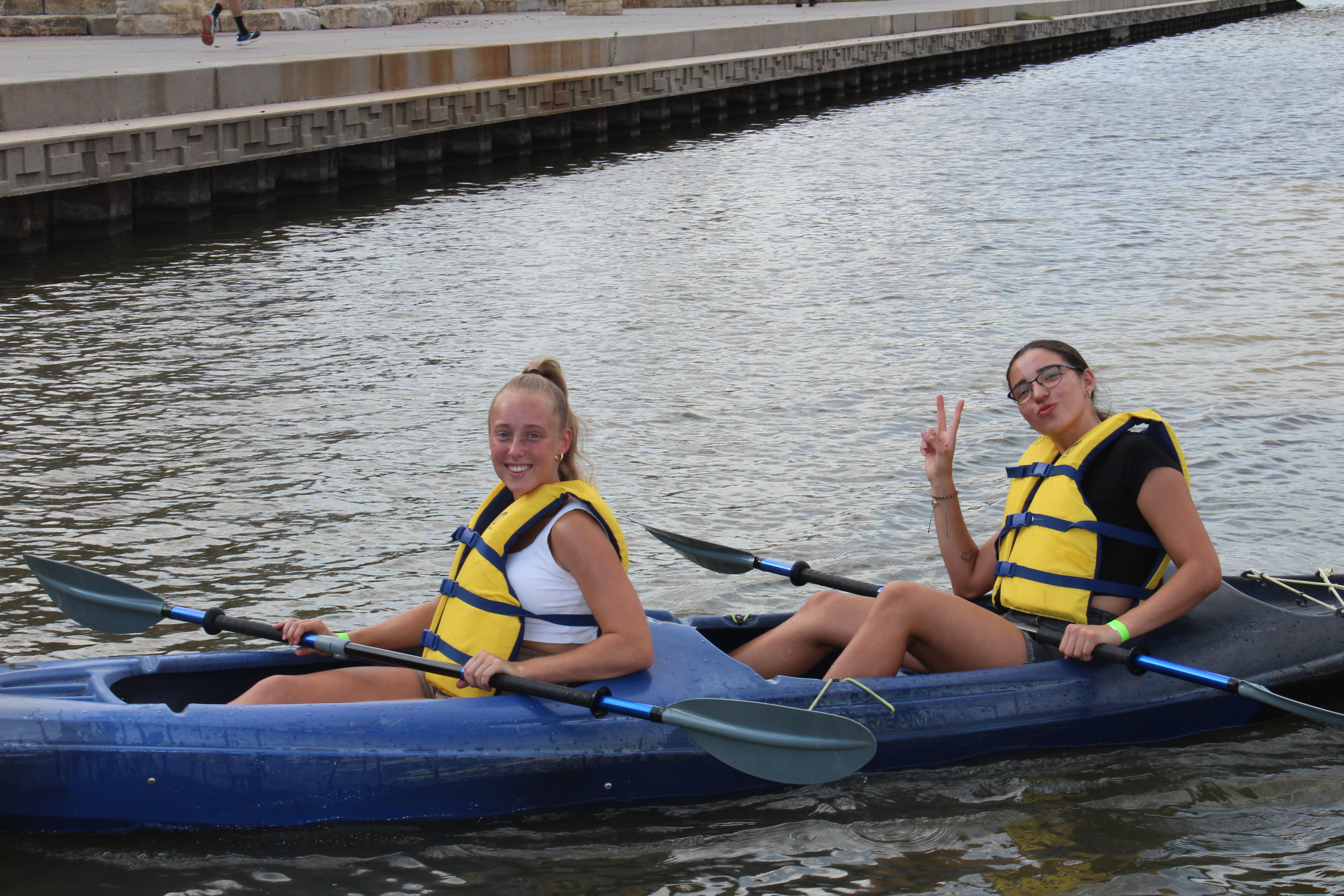 2 students kayaking