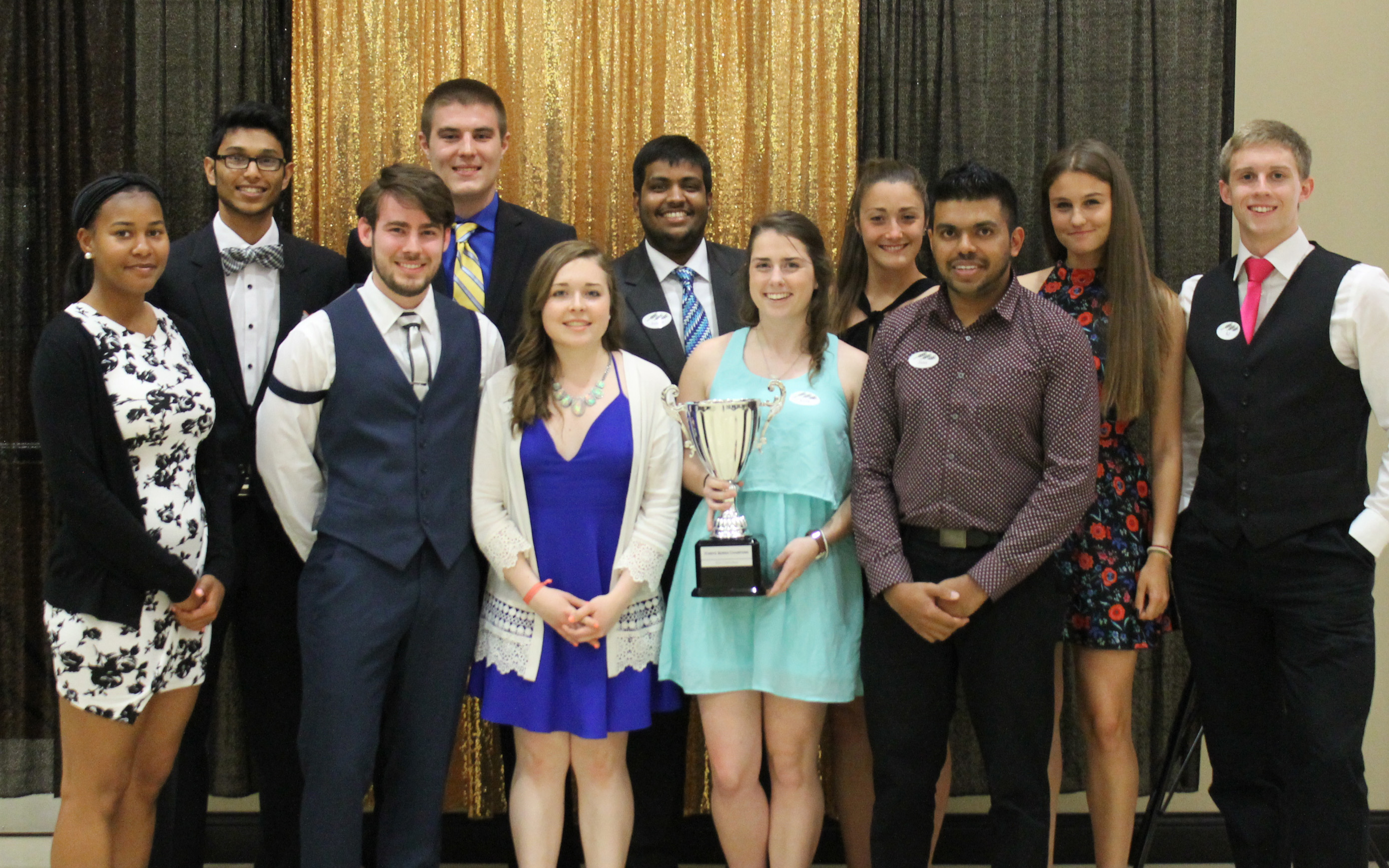 11 People with Trophy